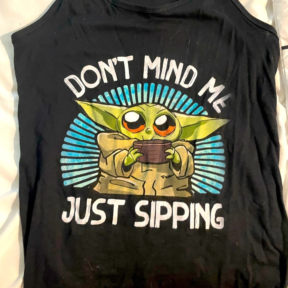 Baby yoda women’s tee